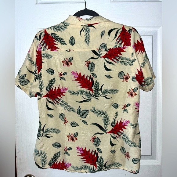 Vintage Women’s Tropical Hawaiian Short Sleeve Silk Button Down Small - Picture 2 of 3